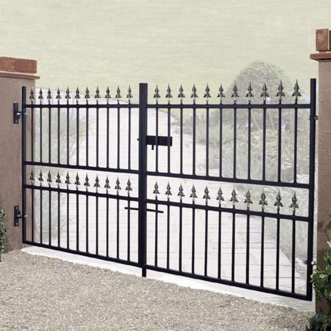 Burbage Corfe Premium Spear Top Low Double Driveway Gate - Primed Finish