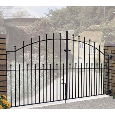 Manor Ball Top Arched Double Driveway Gate