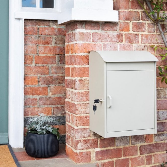 Garden Trading Stowe Parcel Box - Clay